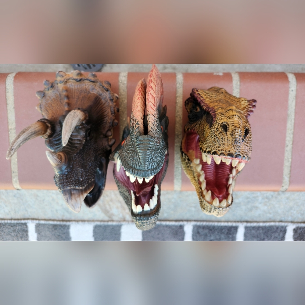 Dinosaurs puppets